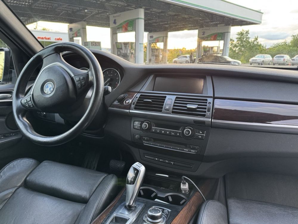 Bmw x5 2010 3.0 атмосера