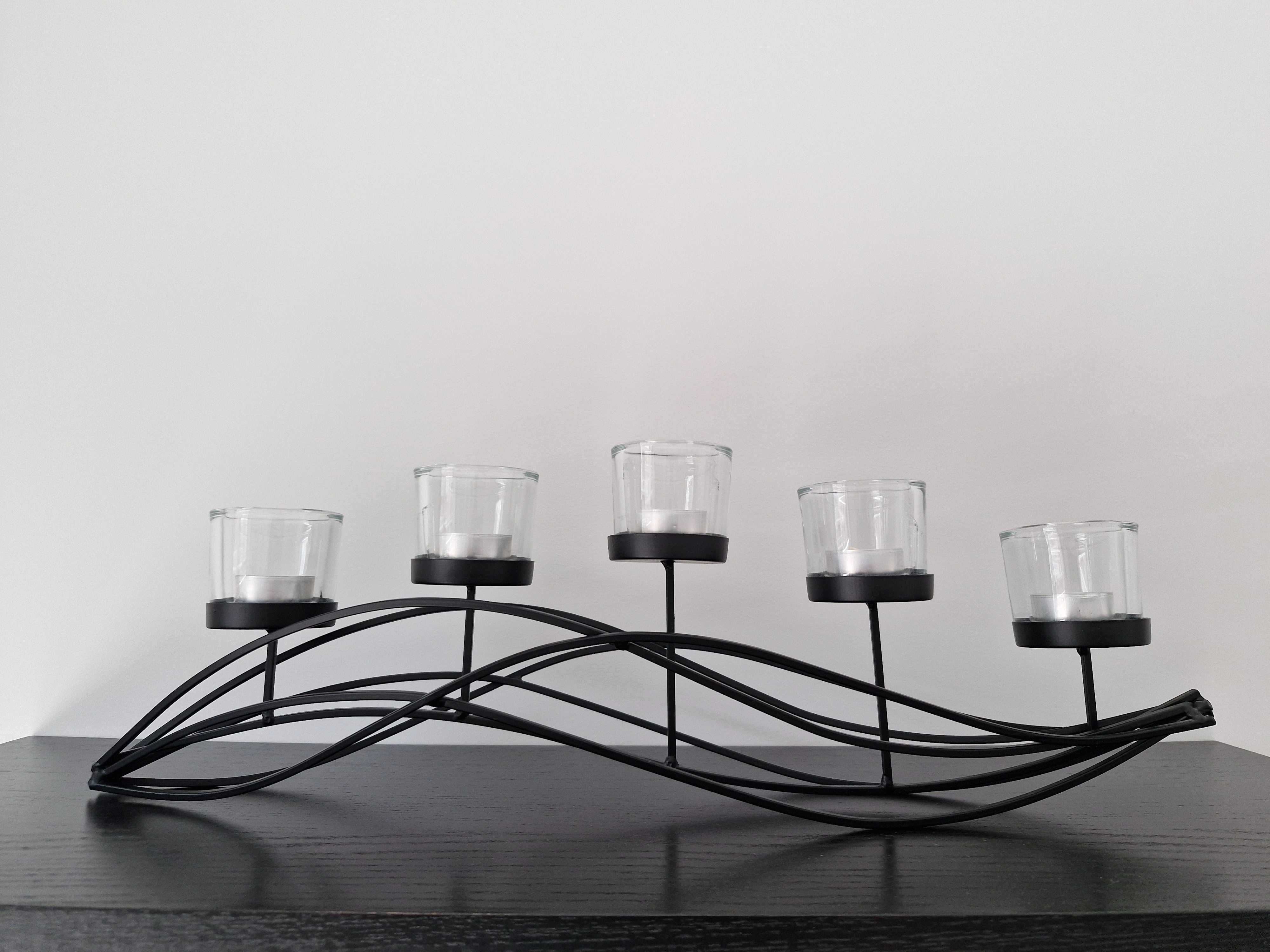 Castiçal com velas incluidas