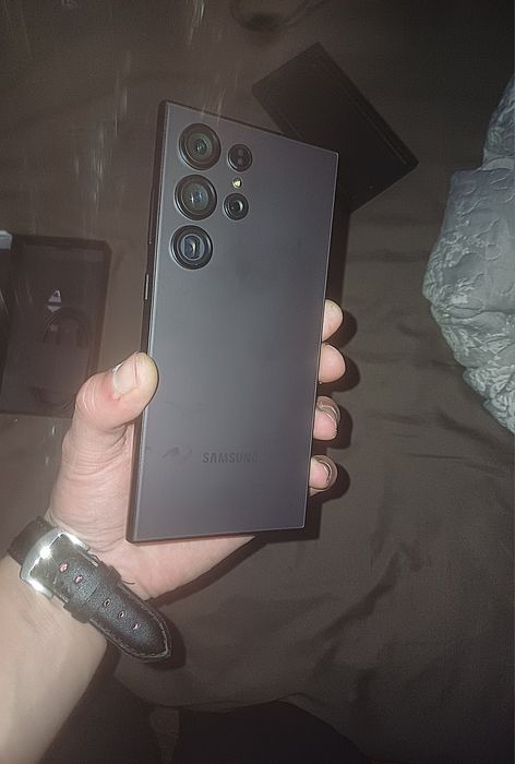 Samsung S24 Ultra - 12/1024gb