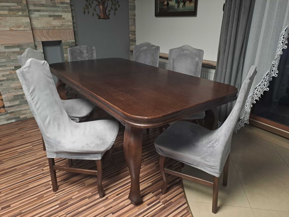 Zestaw drewniany stół i krzesla