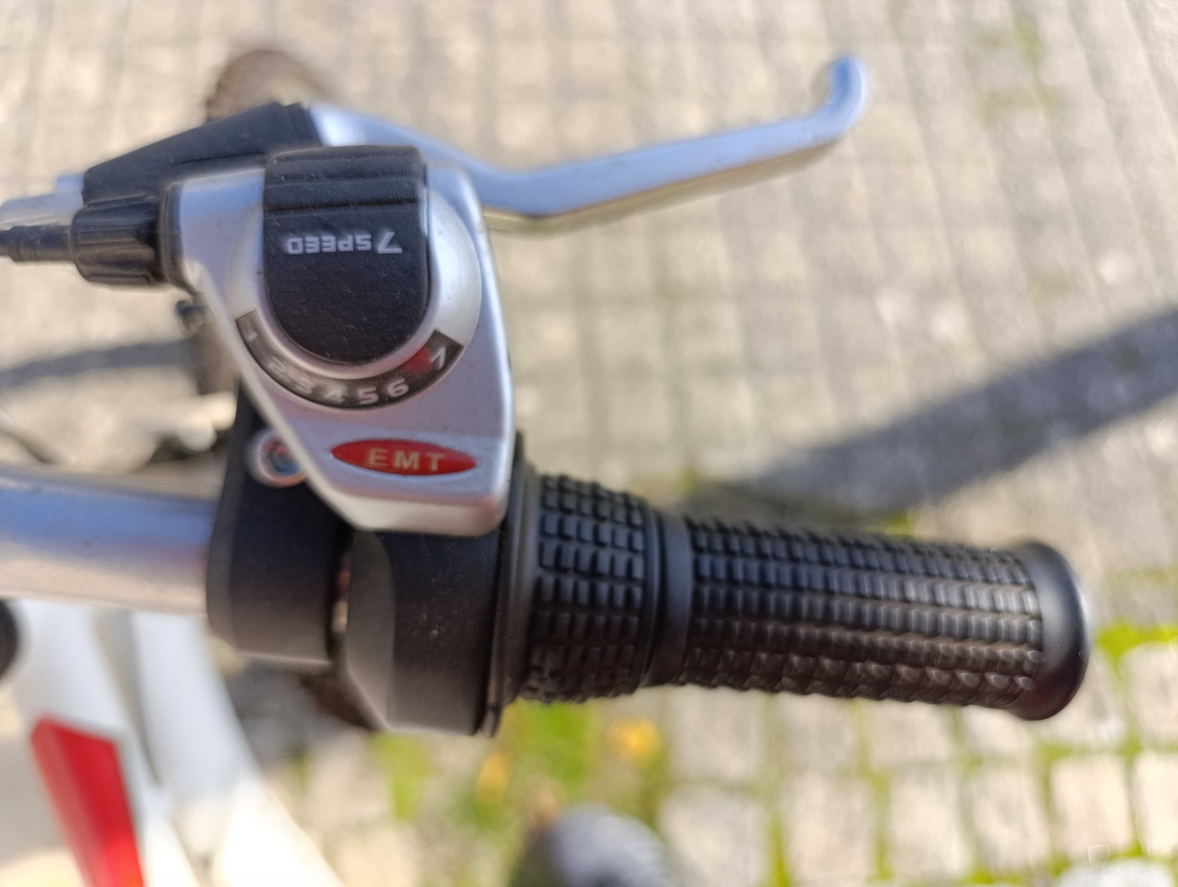 Bicicleta em alumínio