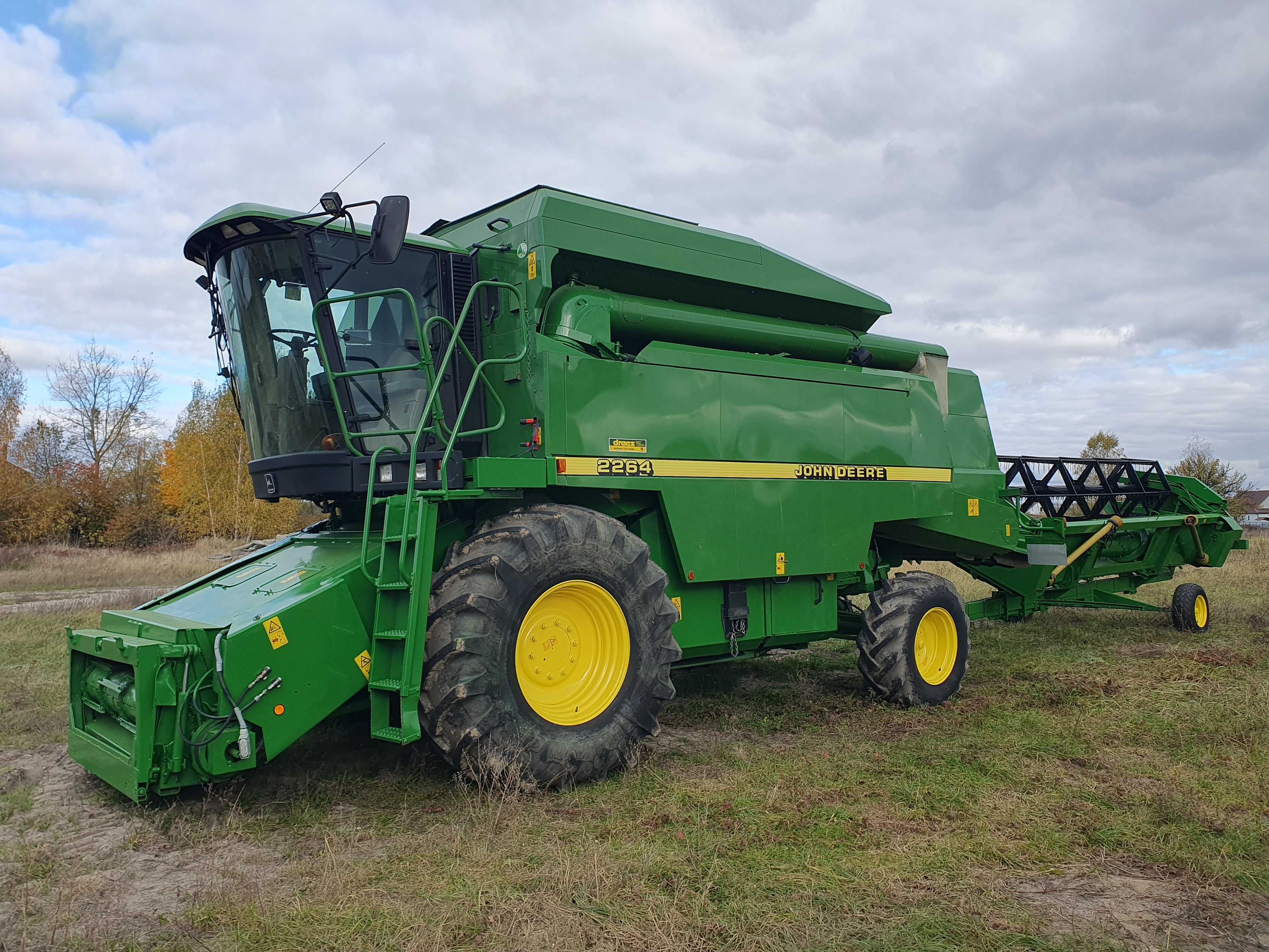Комбайн зернозбиральний JOHN DEERE 2264 Джон Дір 2264