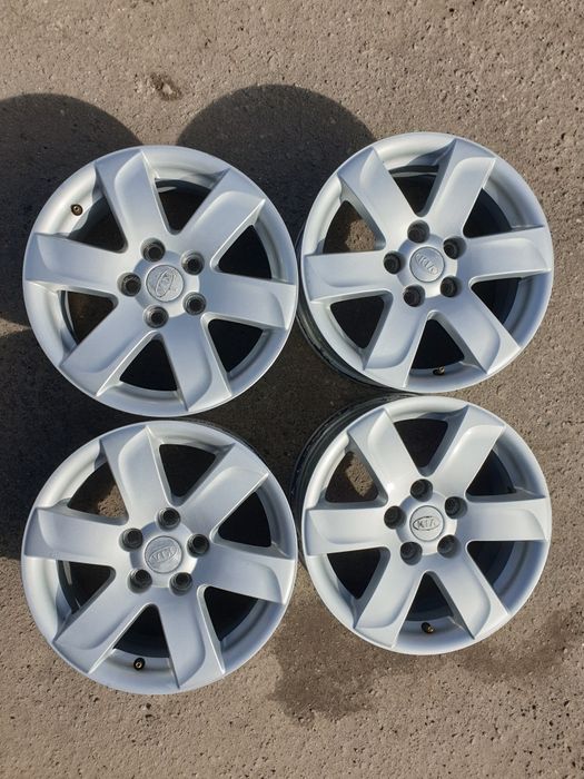 Продам комп.оригин.дисків KIA R16 5x114,3