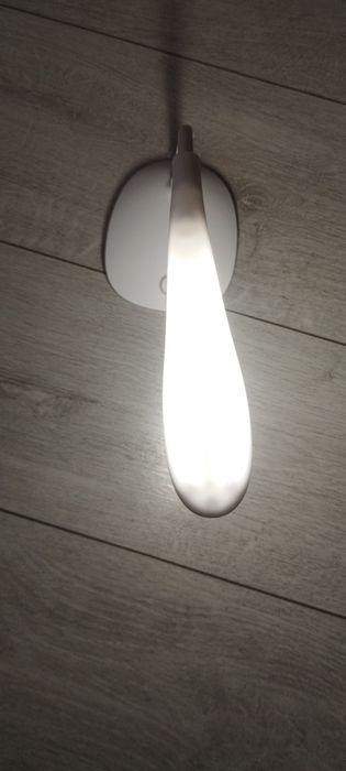 Лампа настільна компактна