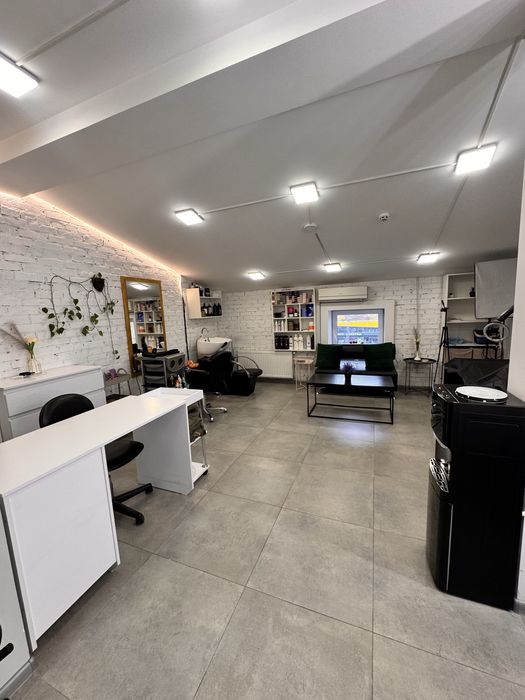 Продаж стуії краси