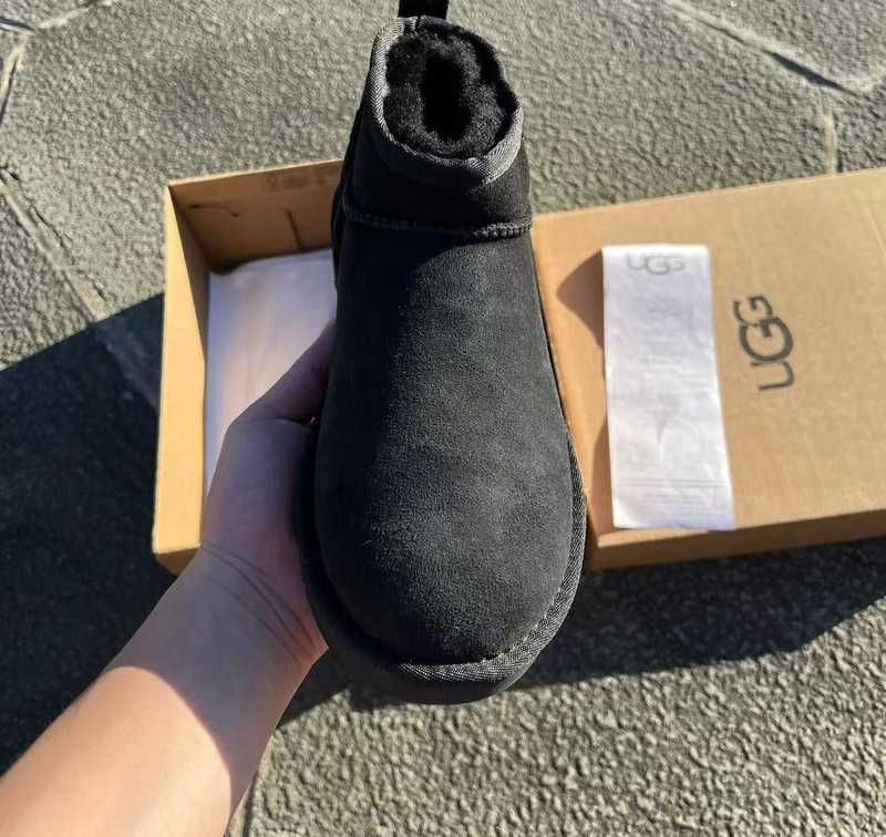 UGG Classic Ultra Mini Boot Black R.39