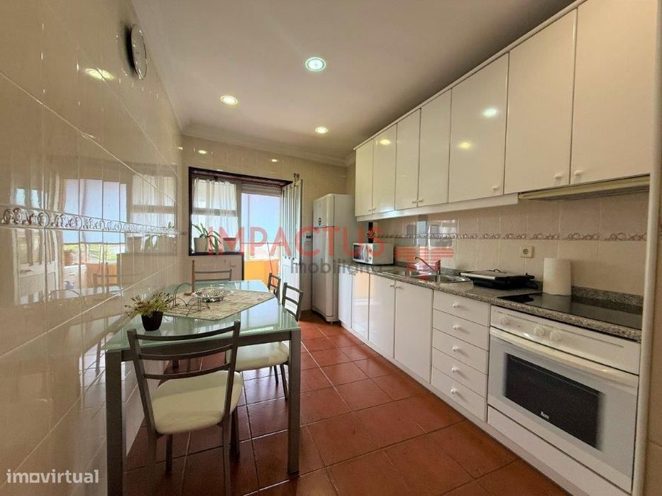 T2 junto ao metro do Castêlo da Maia