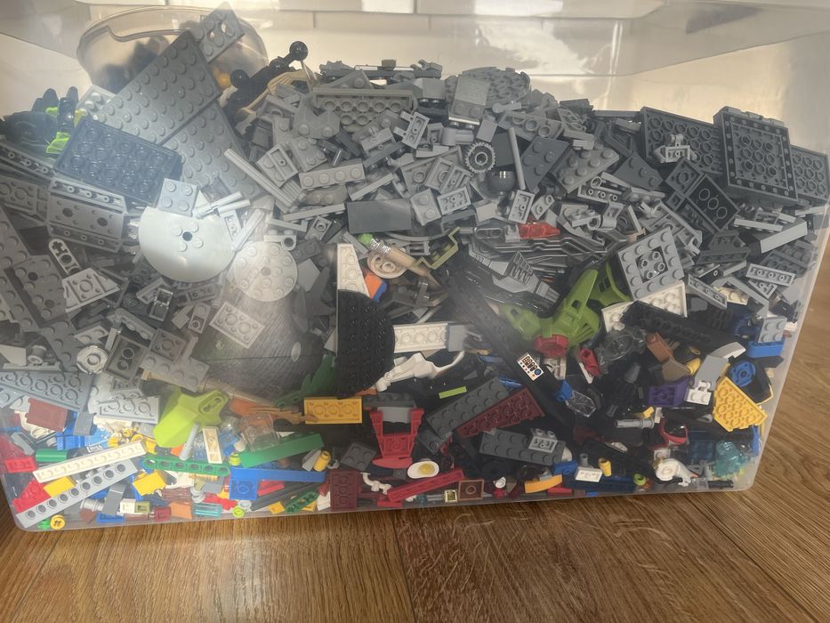 Mix kolckow lego z figurkami 11.3 kg