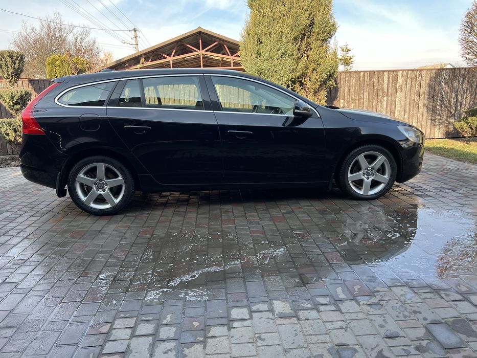 Volvo v60 D3 avtomat