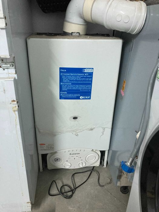 Caldeira Ariston Ventilada - Usada