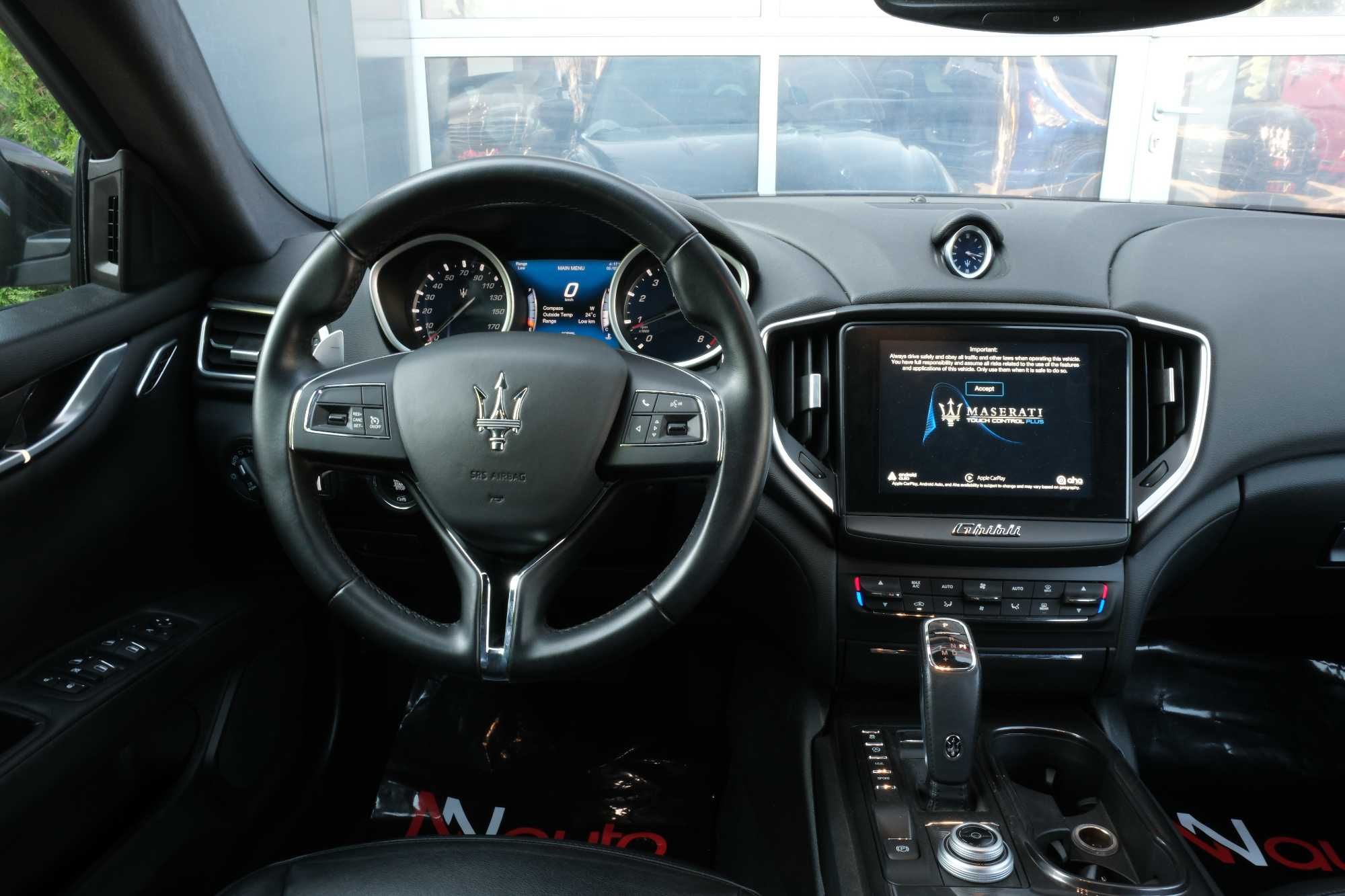 Maserati Ghibli Автомобиль