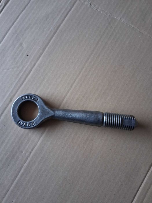 Hak holowniczy ucho wkrętka zaczep Iveco Daily IV 56087