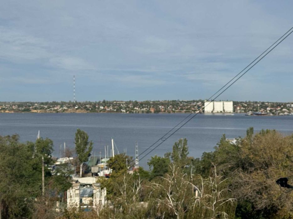 Продаю 2 комнатную квартиру Яхт-клуб (стадион Эвис) и1