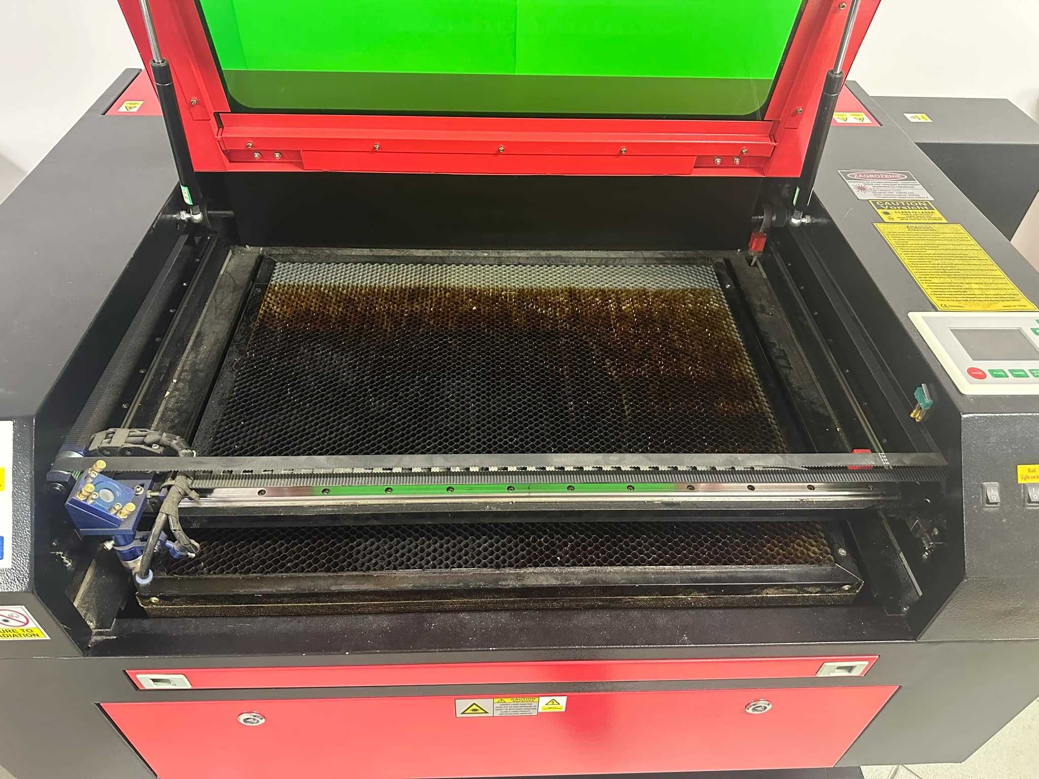 Ploter laserowy CO2 100 W o polu roboczym 50x70 cm