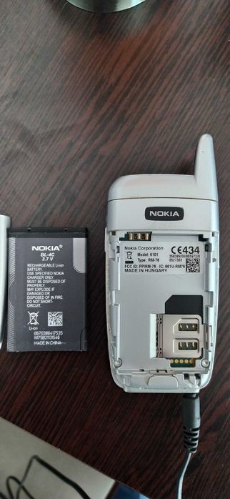 Telemóvel Nokia preto e cinza