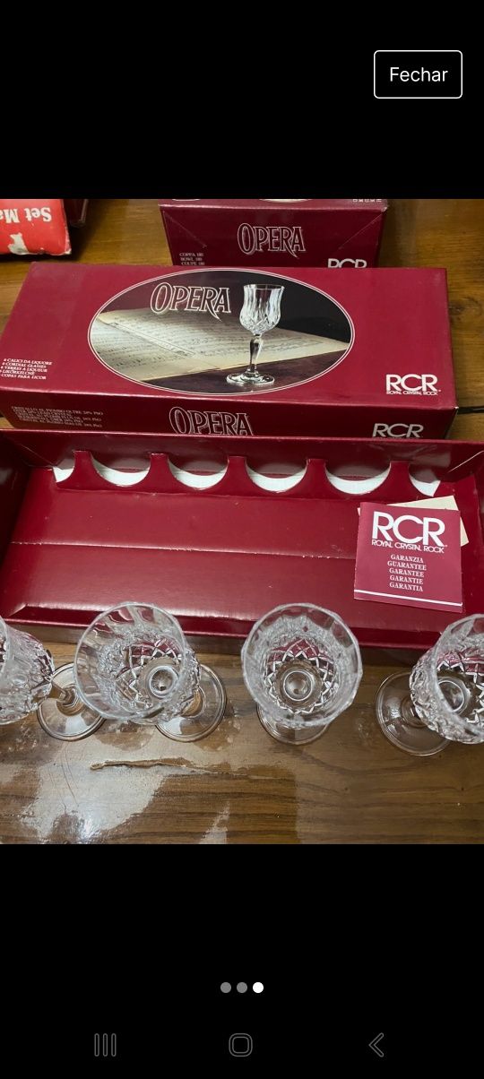 Cálices de licor cristal