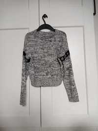 Szary sweter, melanż 146