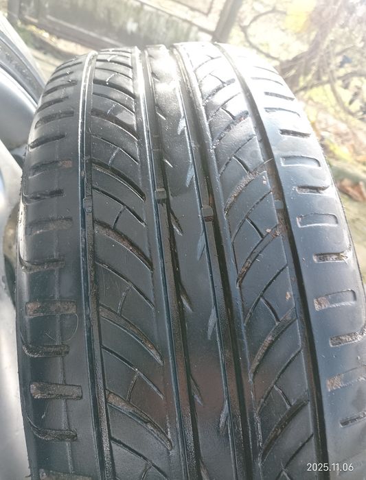 Колеса на автомобіль.  .