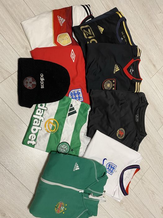 Продам футбольні речі всі разом