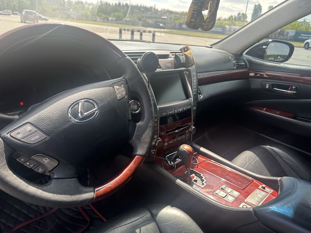 lexus ls460 long