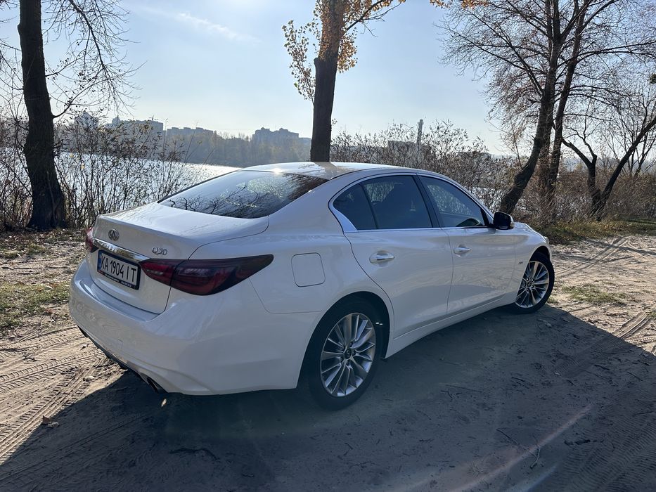 Продам Інфініті Q50