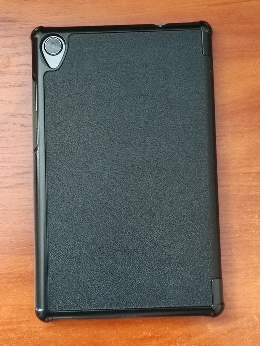 Планшет Lenovo Tab M8"