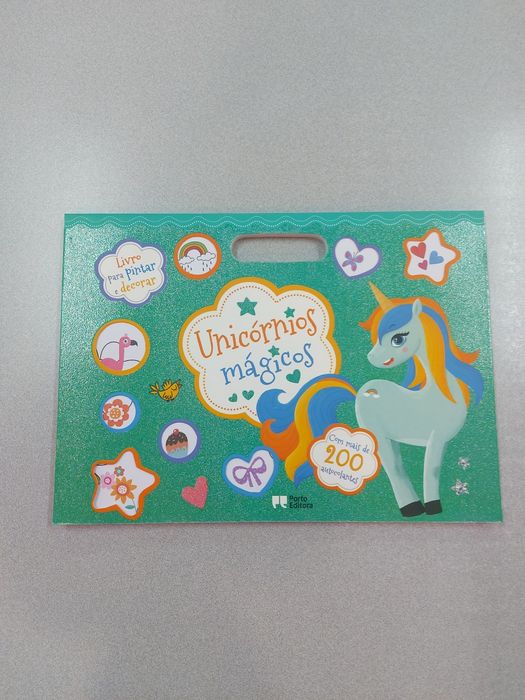 Livro para pintar Unicórnio Magico