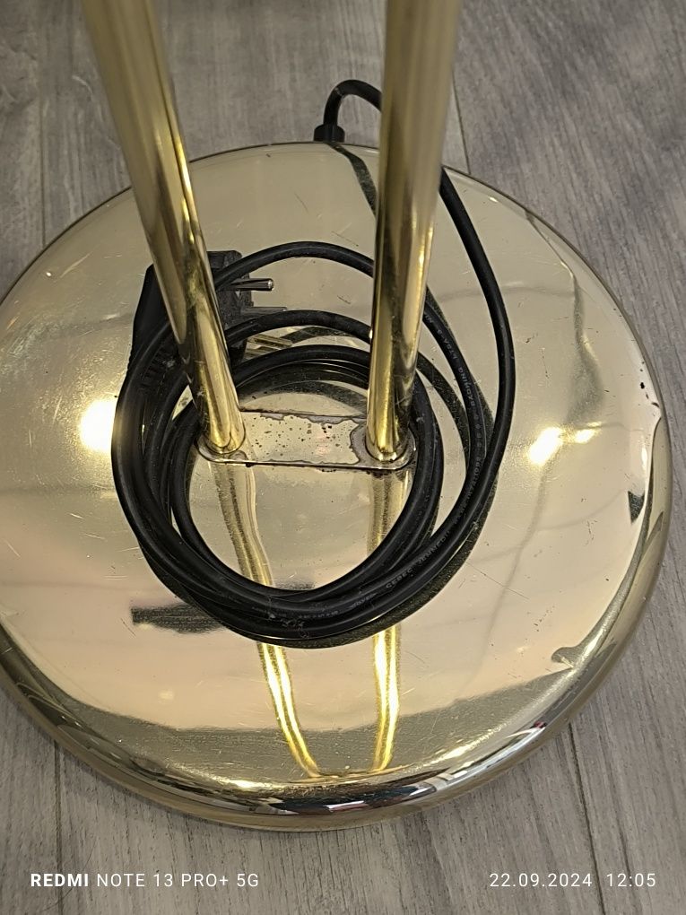 Lampa stojąca dwa kolory oświetlenia ciepłe i zimne