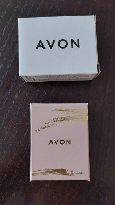 Avon komplet biżuterii Leonore kolczyki 2 pary + naszyjnik serce klucz