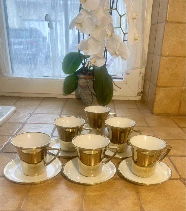 Zloty zestaw kawowy 6 filirzanek + 6 spoków