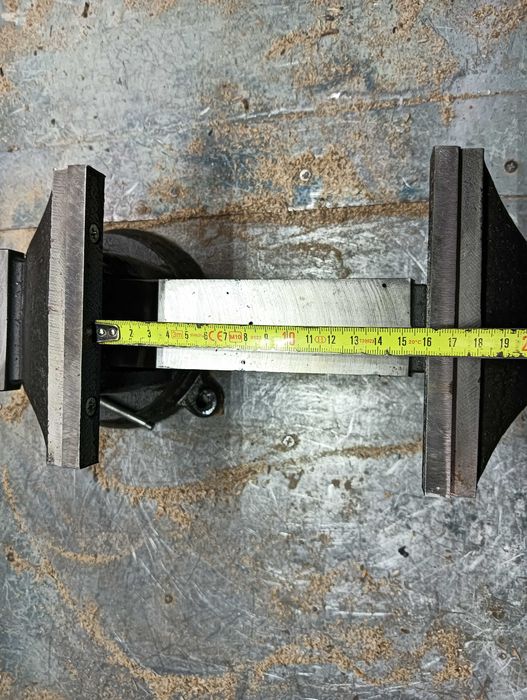 Imadło 150mm  duże  fajne do komórki , piwnicy , warsztatu