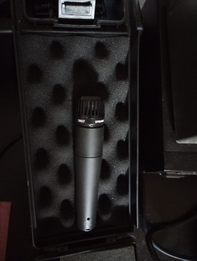 Mikrofone Shure sm57, sm58, behringer sm 8500