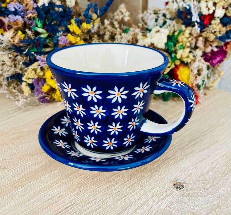 Ceramika Bolesławiec. Filiżanka + spodek (989)