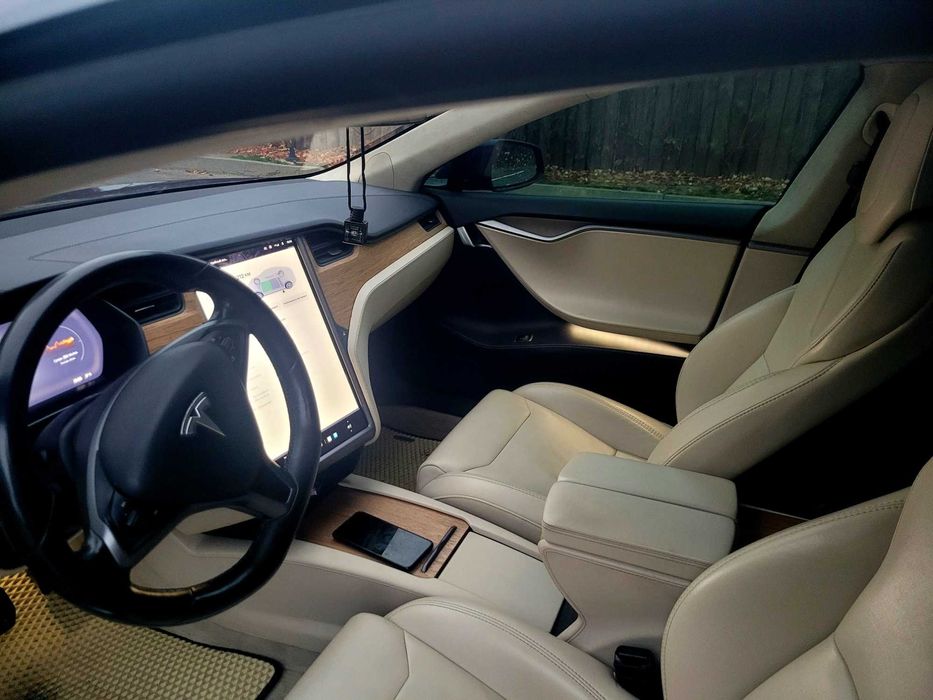 Срочно Tesla Model S 2018 fsd пневма intel