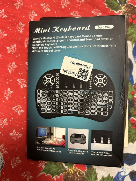 Mini teclado ergonómico com touchpad