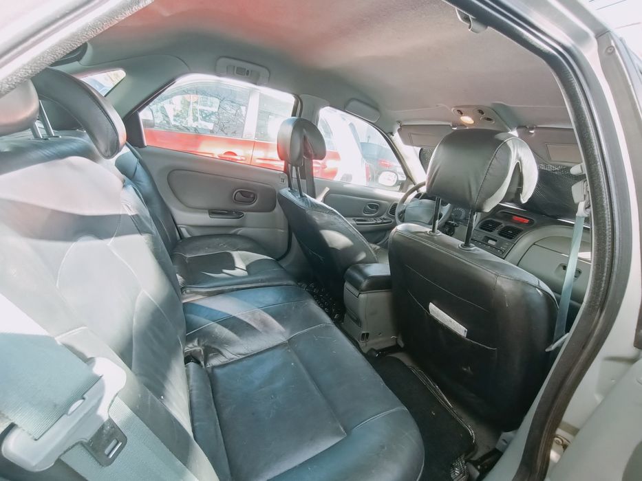 Renault laguna 1.6 RXE 110cv 5P