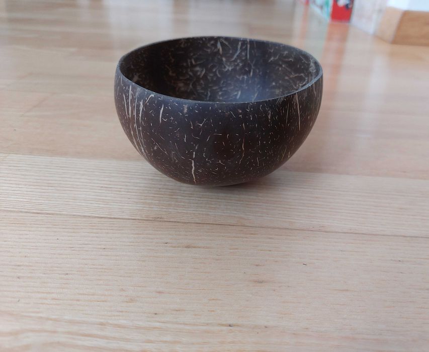 Miseczka miska z łupiny kokosa średnica 11 cm NOWA