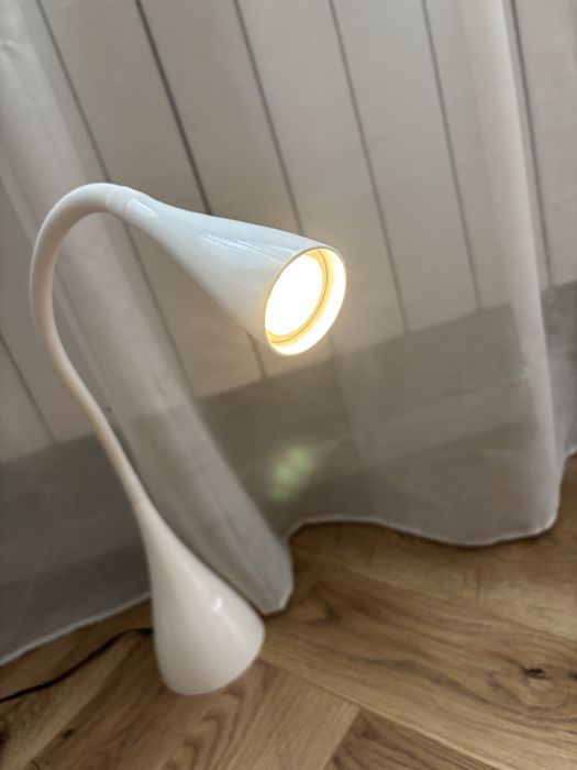 Lampka biurkowa LED