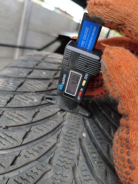 Комплект шин Michelin 265/45/21, зима
