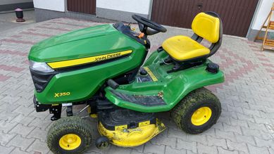 Kosiarka samojezdna ( traktorek ) John Deere x350