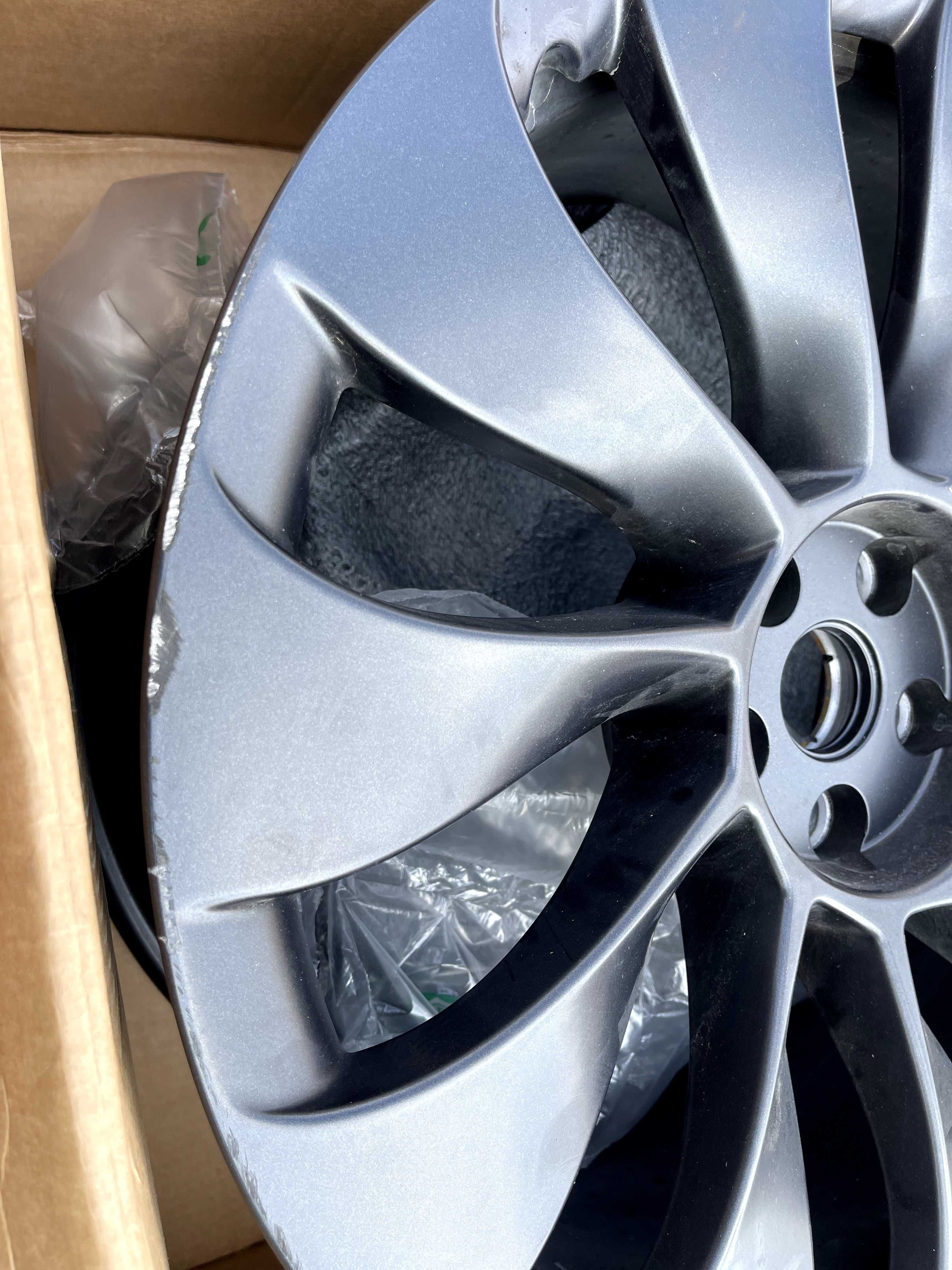 Felga Tesla Y  PERFORMANCE 21x10.5 ET48 21"