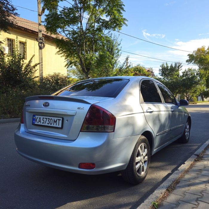 Продам  Kia Cerato в отличном состоянии.