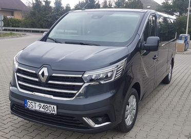 Wynajem busa 9 osobowego Renault Trafic Wypożyczalnia Kęty