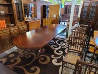 Enormíssima mesa de sala com dois pés de galo - extensível -