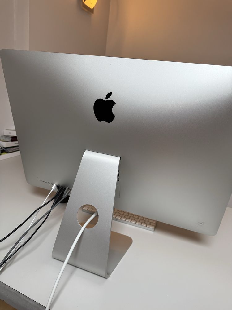 Imac 27 2020. 3,3 ghz  40 Gb ram. 512 gb