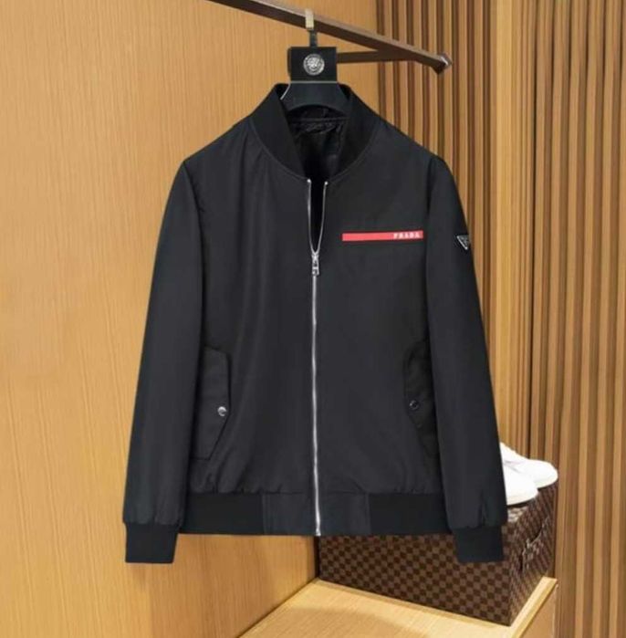 Casaco Prada novo
