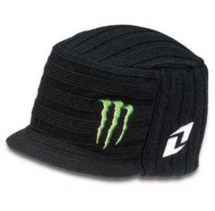 Шапка с козырьком мужская