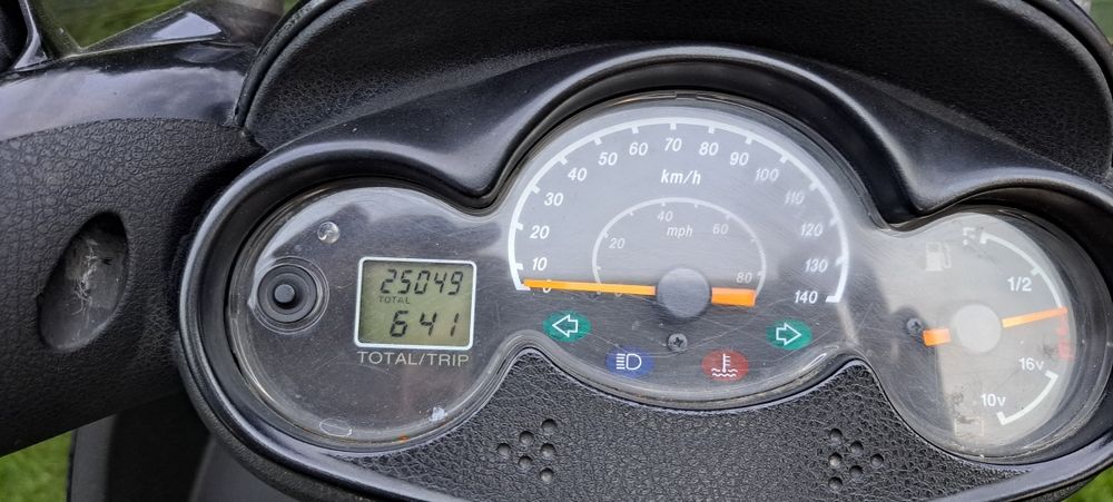 Skuter Mbk skyliner 125