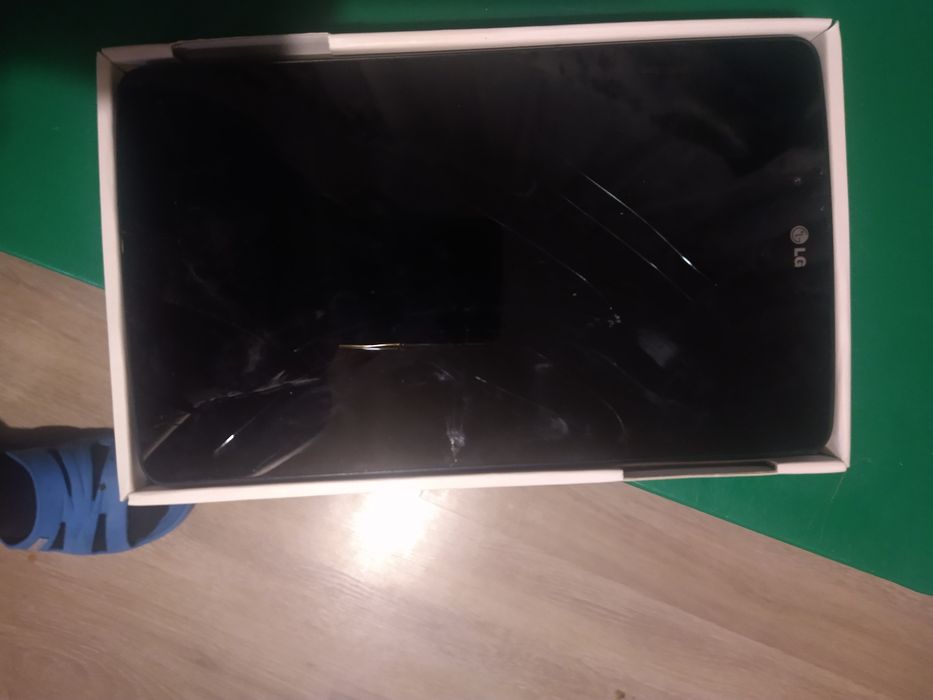 Tablet LG uszkodzony