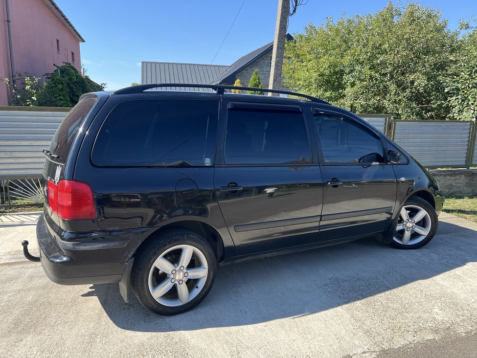 Продам сеат альхамбра 2003 року випуску